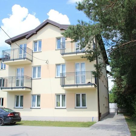 Noclegi Piastow Extérieur photo